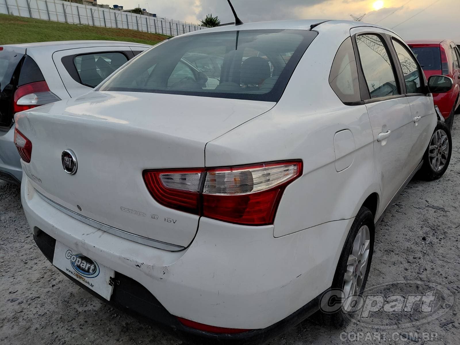 Fiat Grand Siena 2013 — foto 4