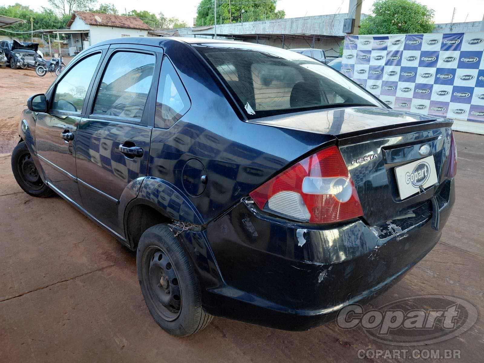 Ford Fiesta Sedan 2008 — foto 3