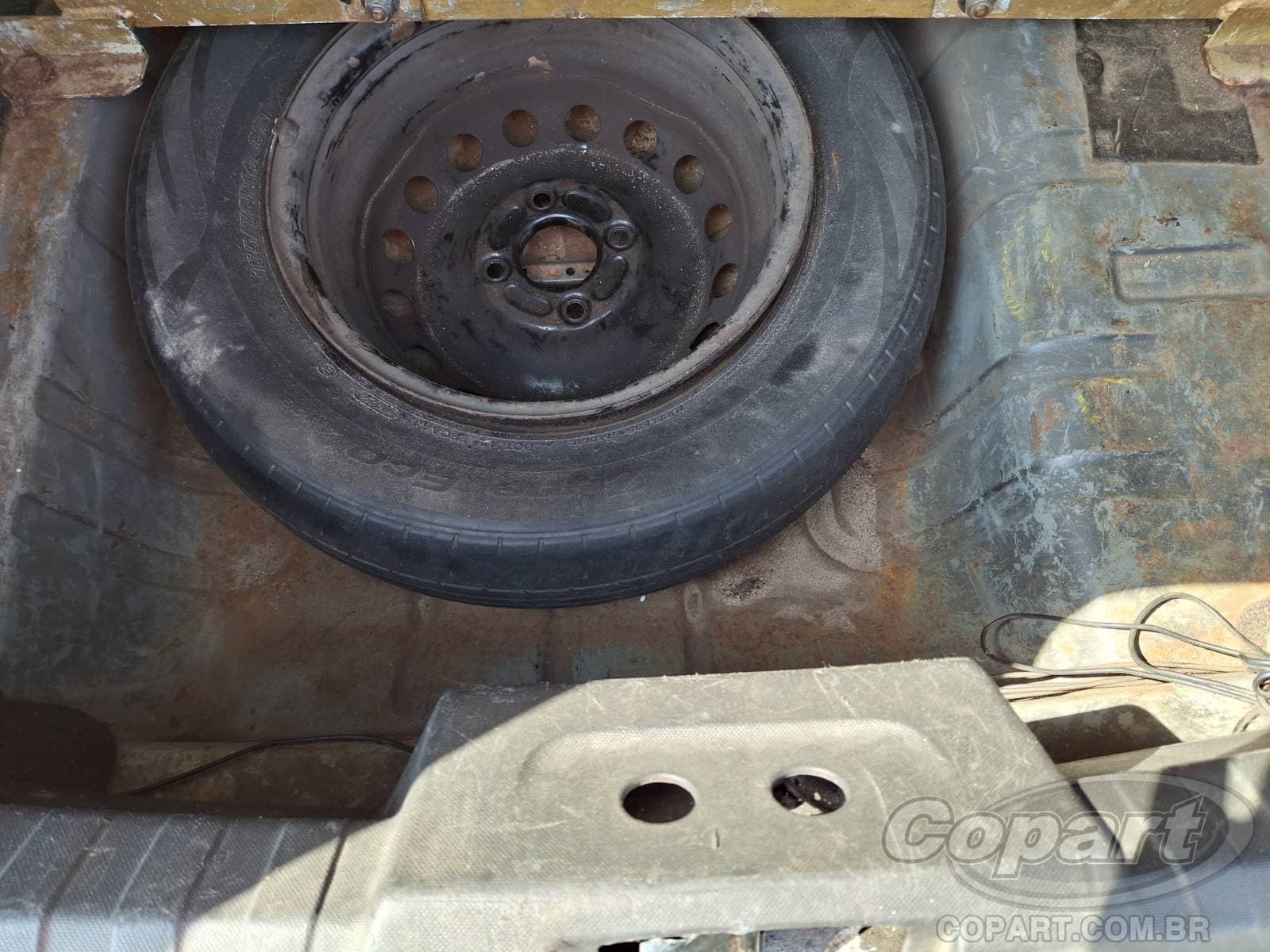 Ford KA Sedan 2015 — foto 10