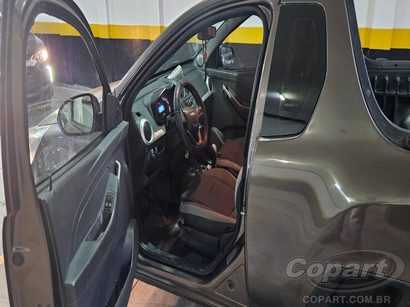 Chevrolet Montana 2015 — foto 6
