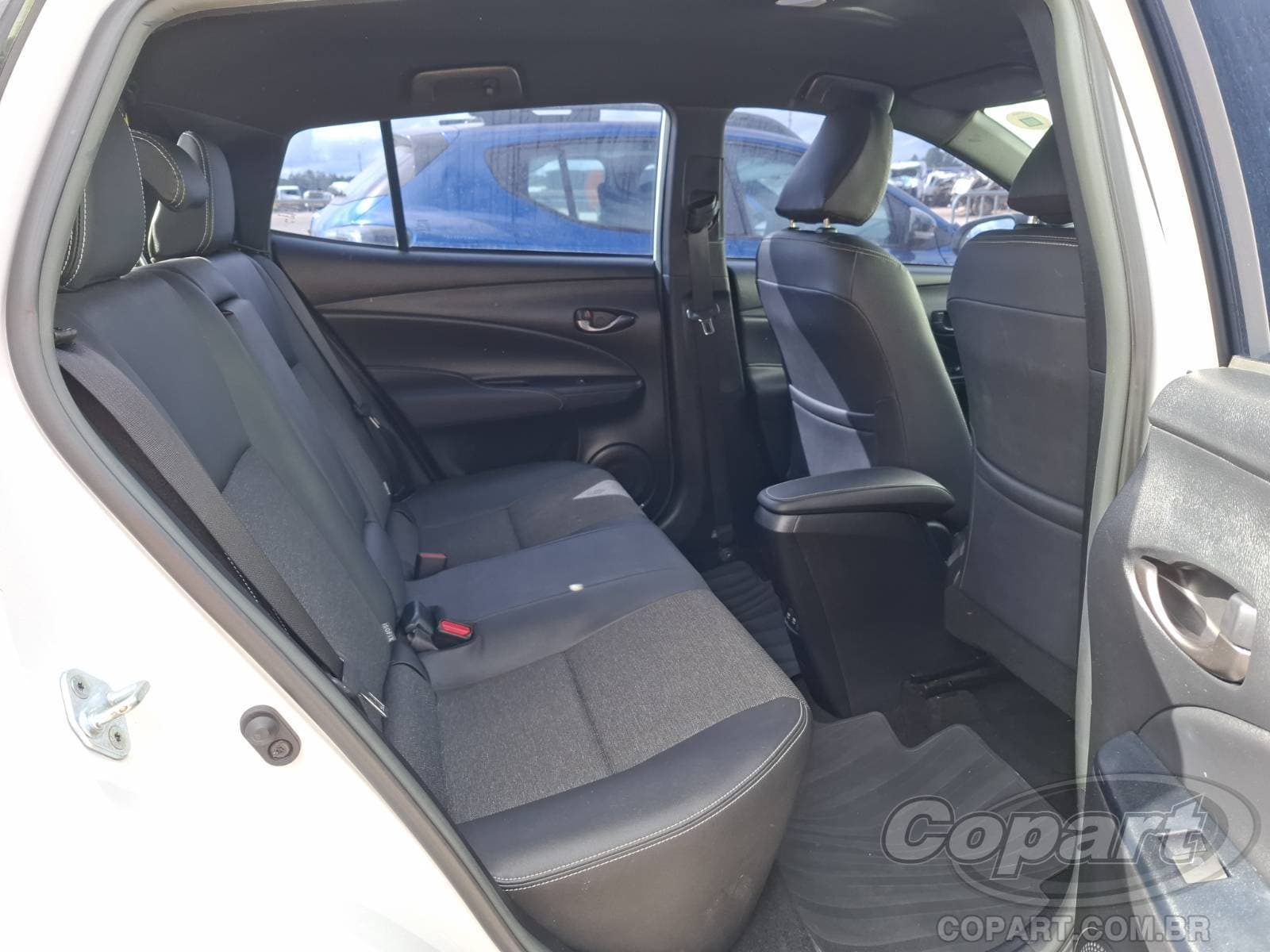 Toyota Yaris 2023 — foto 6
