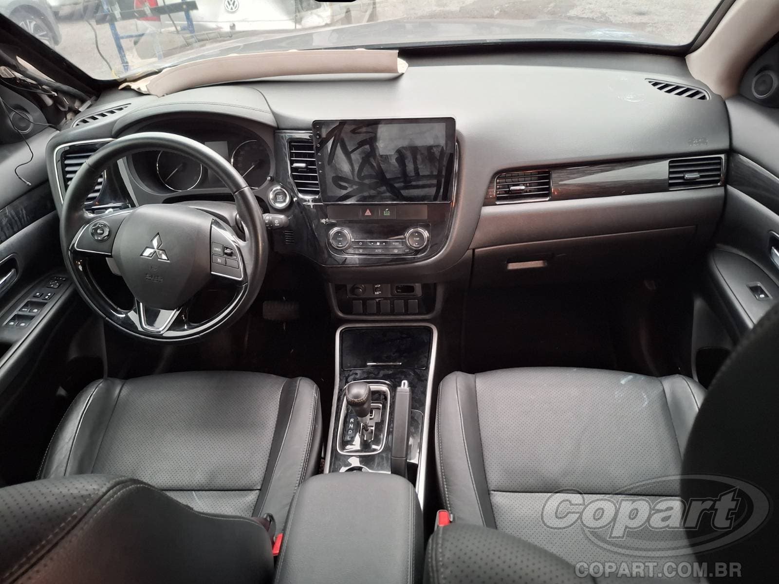 Mitsubishi Outlander 2018 — foto 9