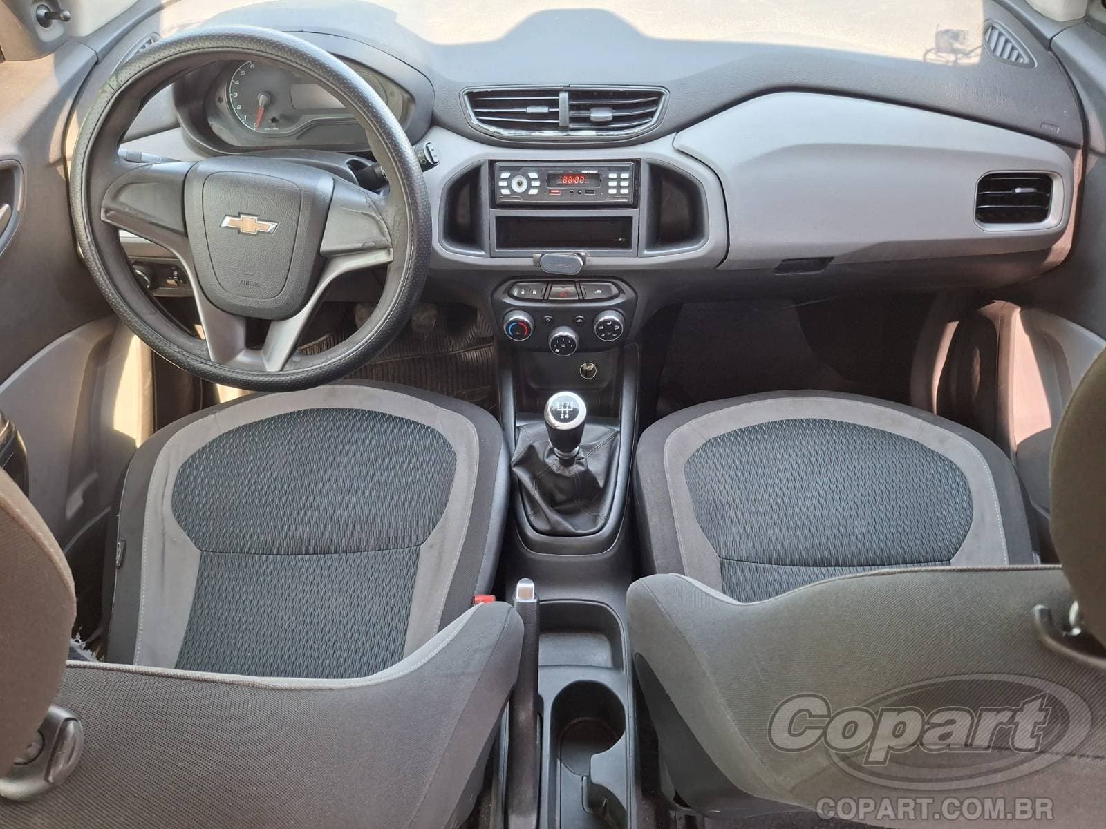 Chevrolet Onix 2015 — foto 9