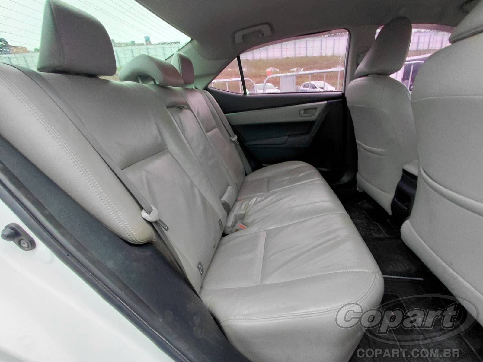 Toyota Corolla 2015 — foto 6