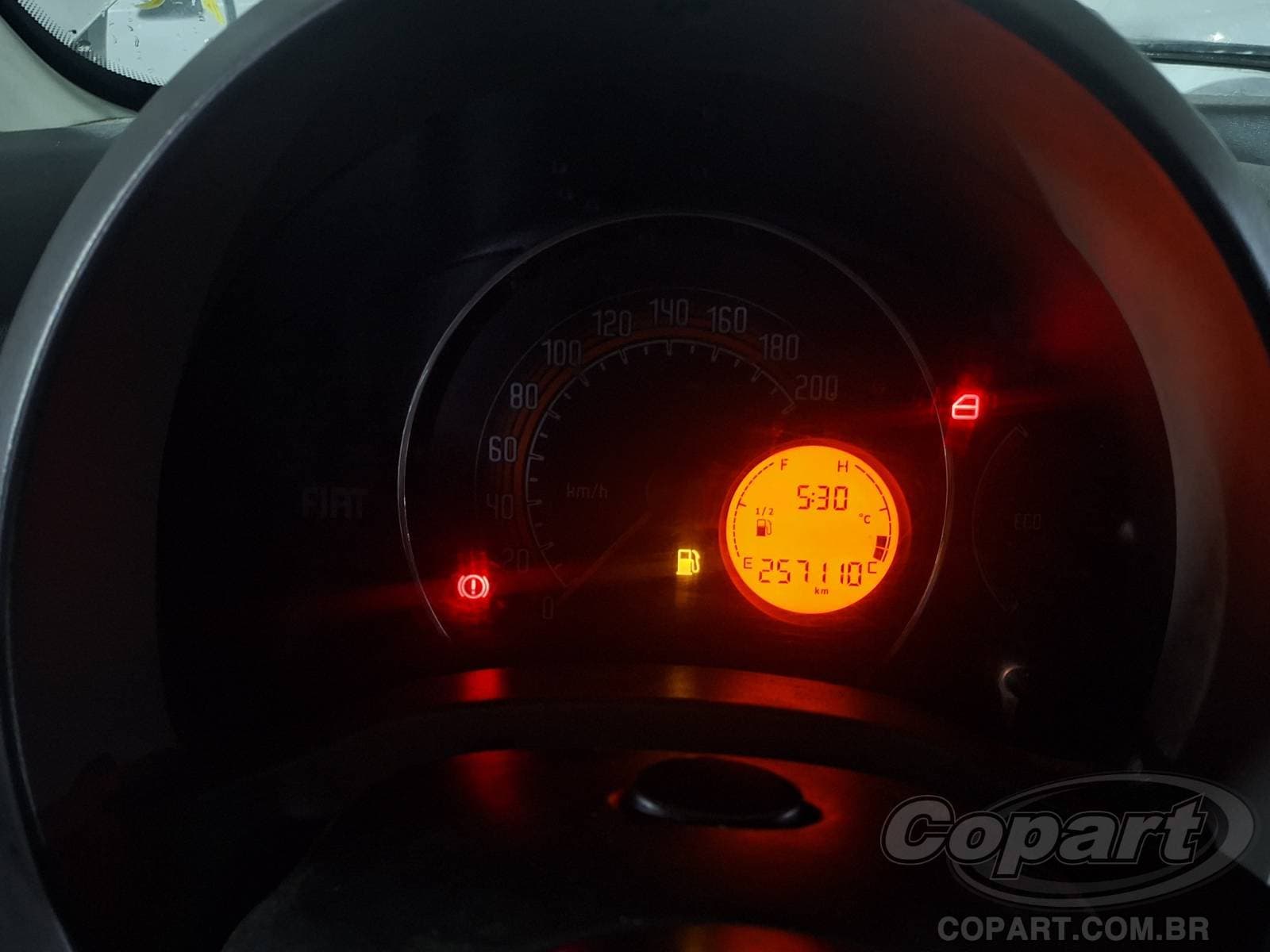 Fiat UNO 2014 — foto 8