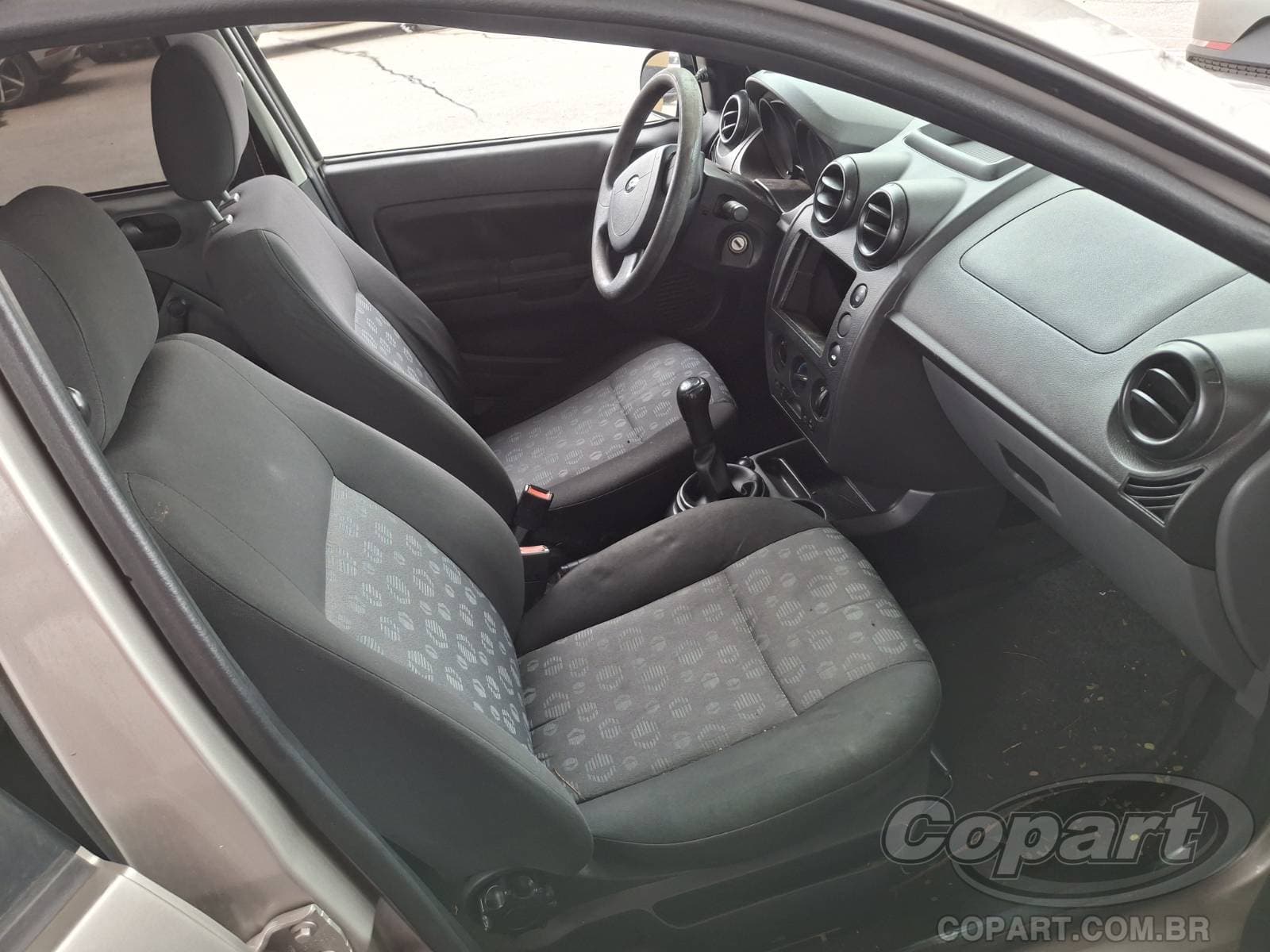 Ford Fiesta 2011 — foto 5