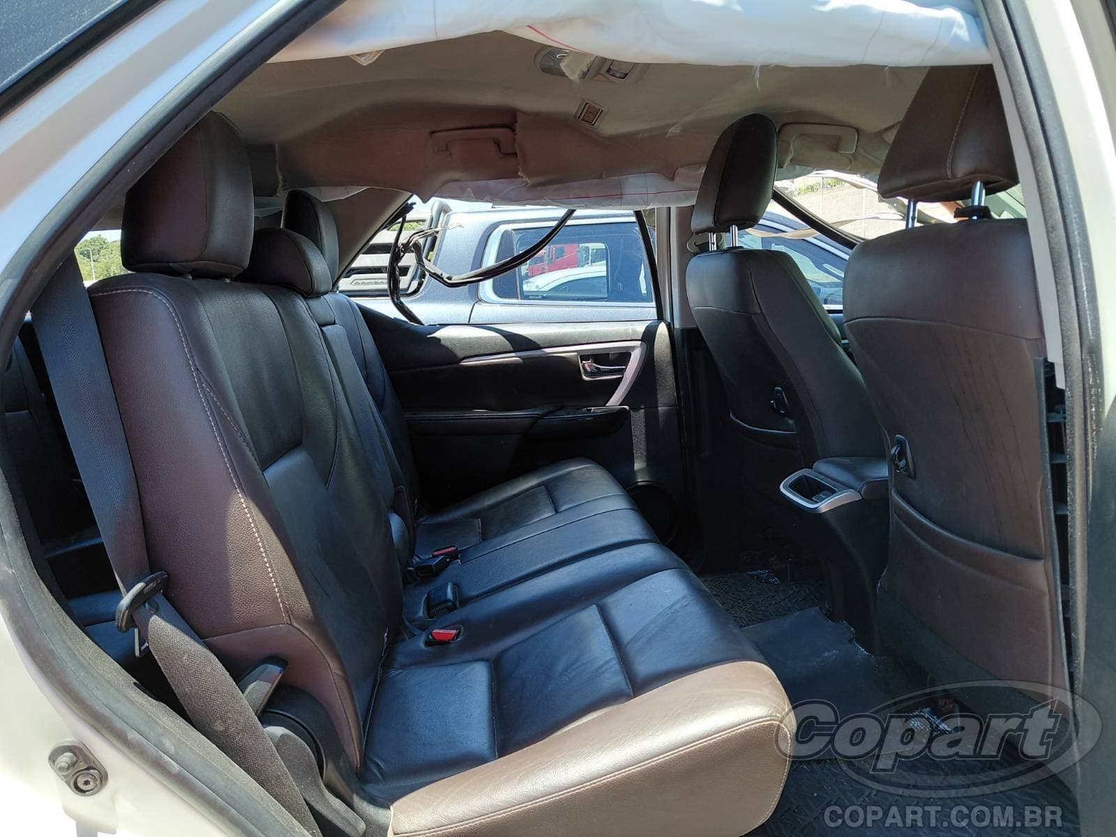 Toyota Hilux SW4 2017 — foto 6