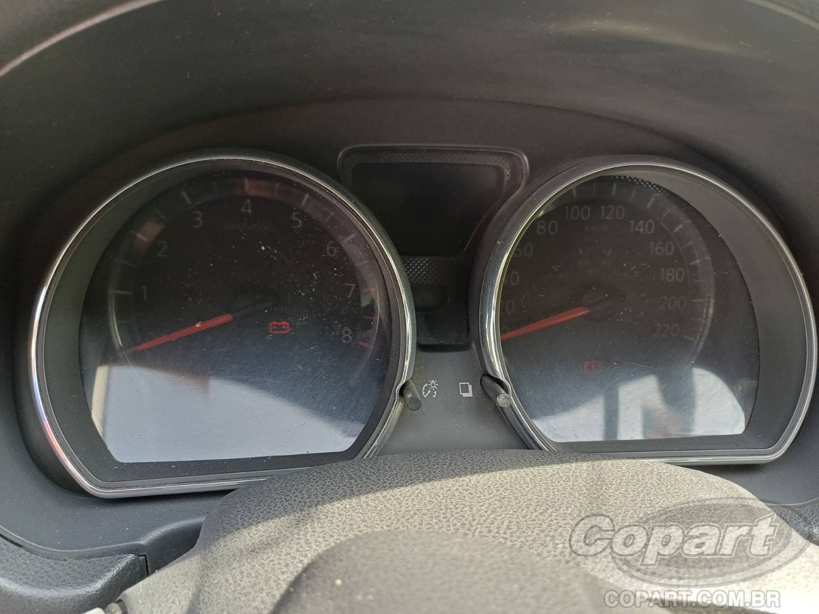 Nissan Versa 2014 — foto 8