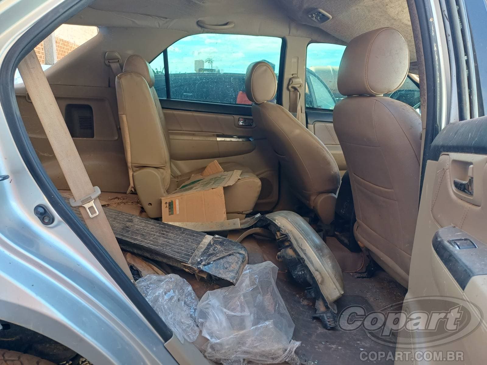 Toyota Hilux SW4 2015 — foto 6