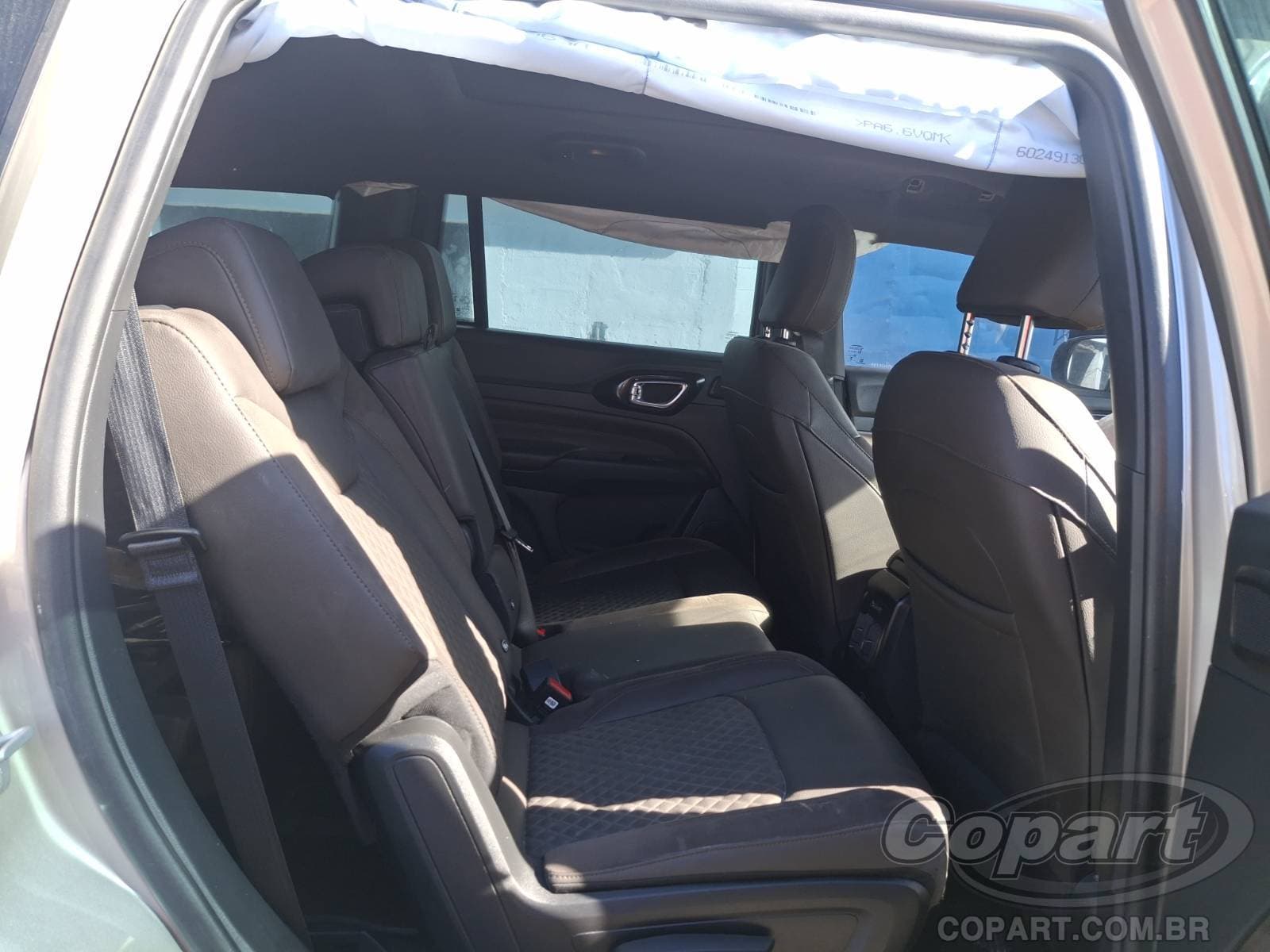 Jeep Commander 2023 — foto 6