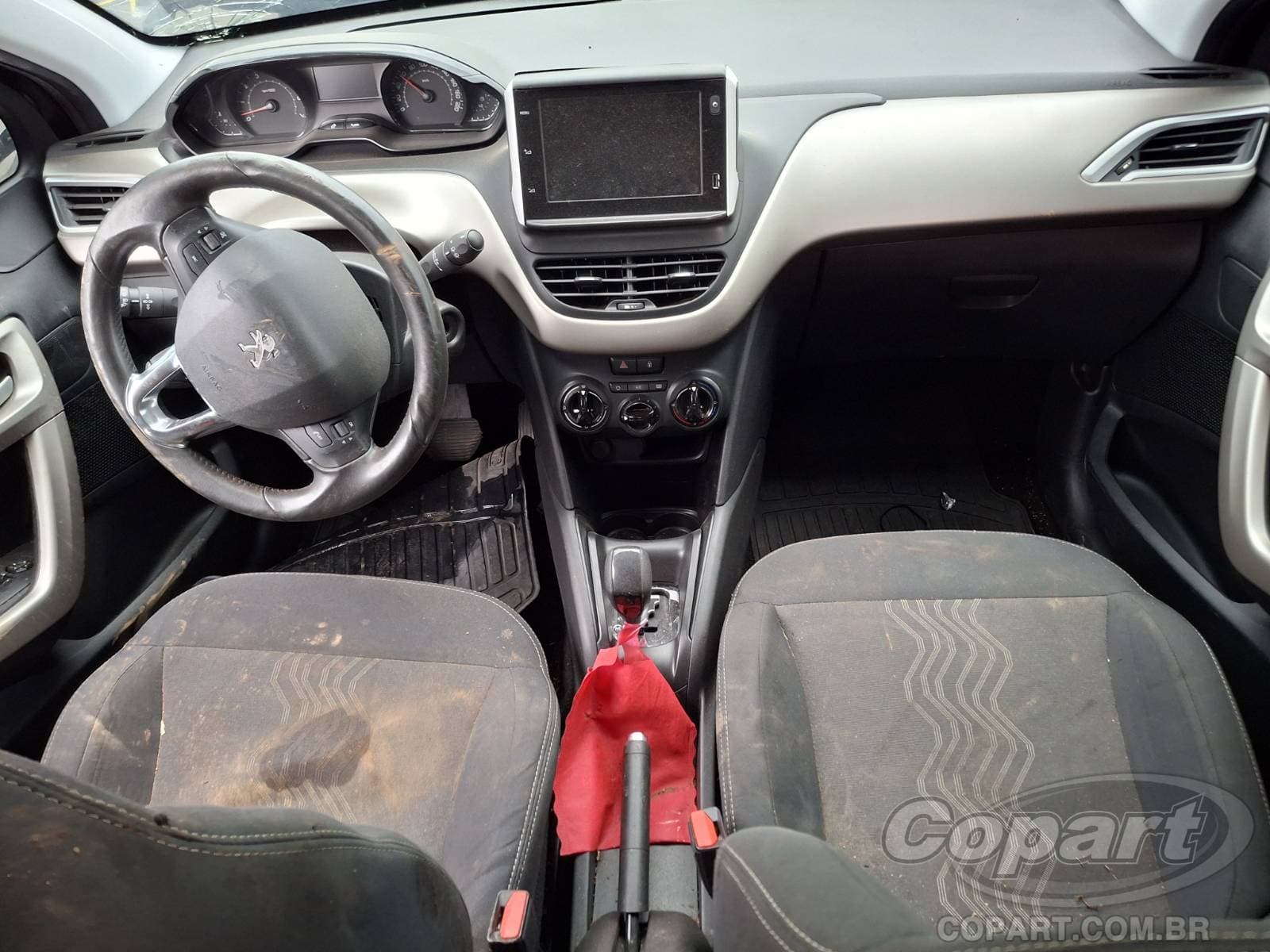 Peugeot 2008 2019 — foto 9