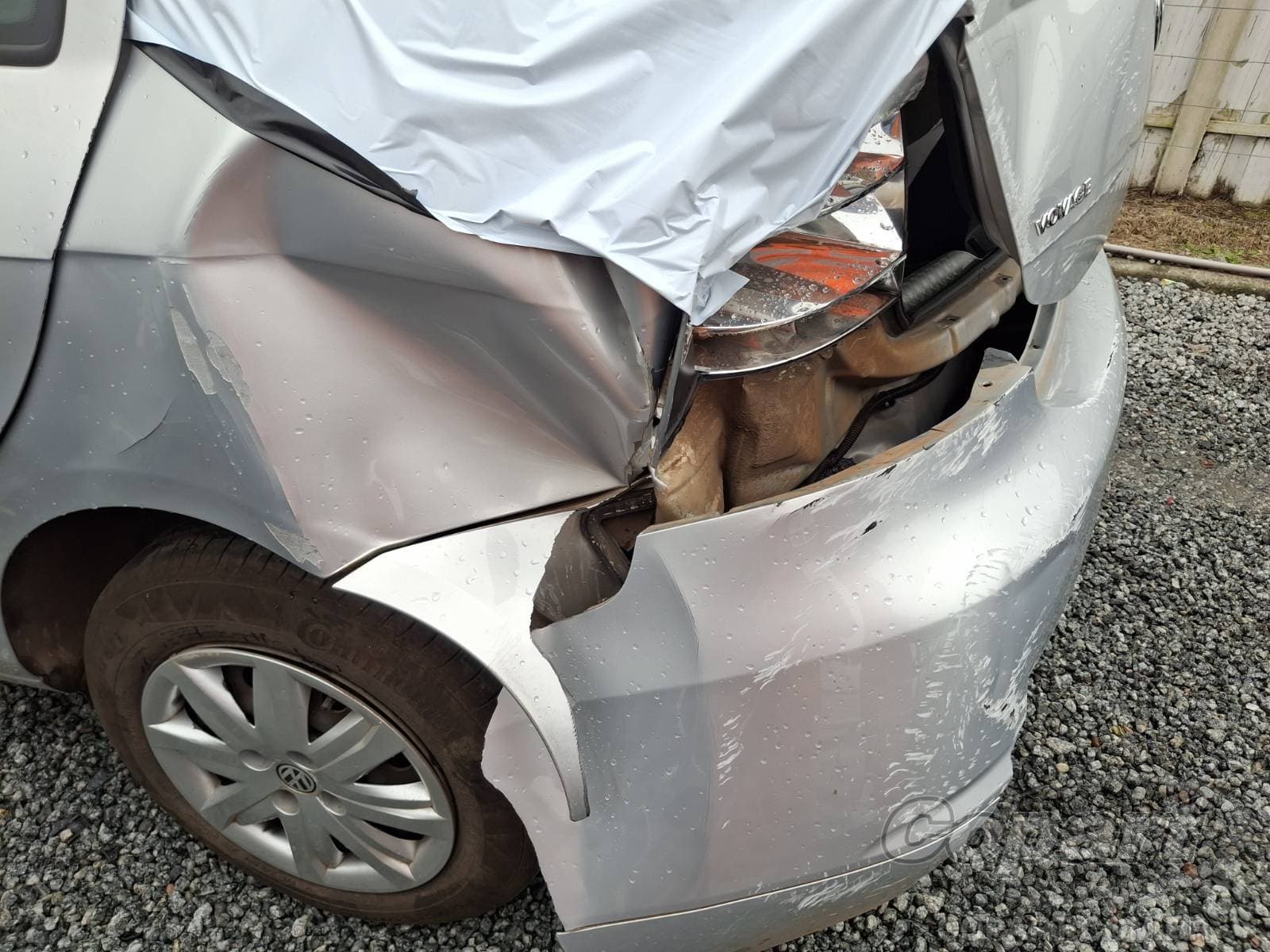 Volkswagen Voyage 2012 — foto 11
