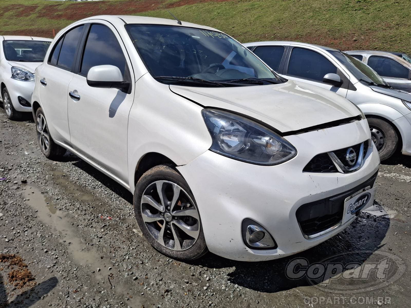 Nissan March 1.6 16V 2015