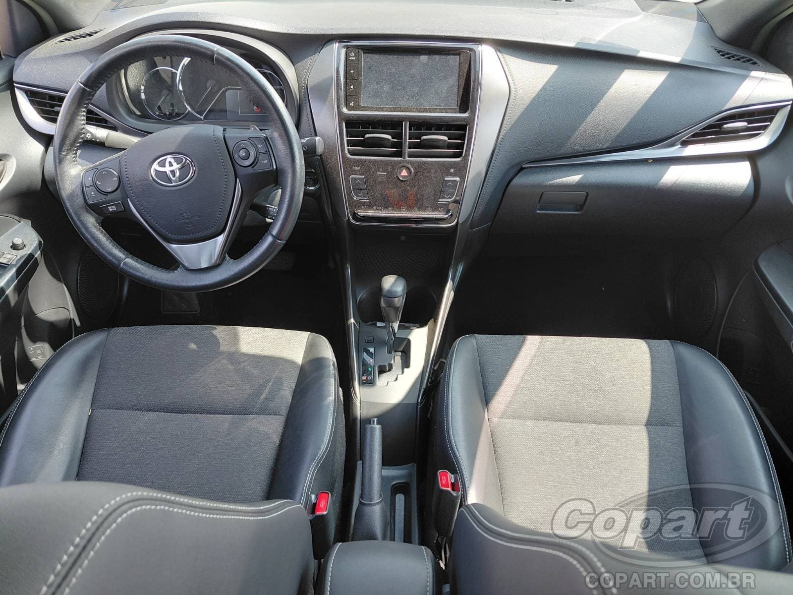 Toyota Yaris 2023 — foto 9