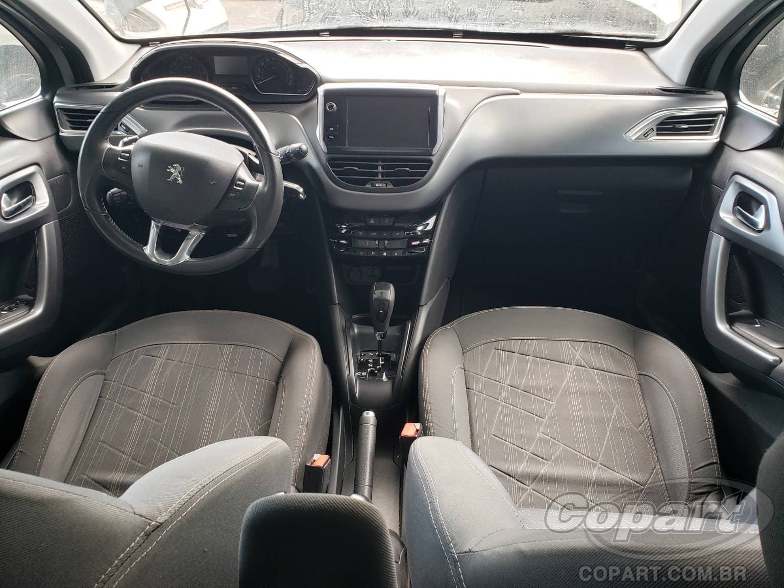 Peugeot 208 2016 — foto 9