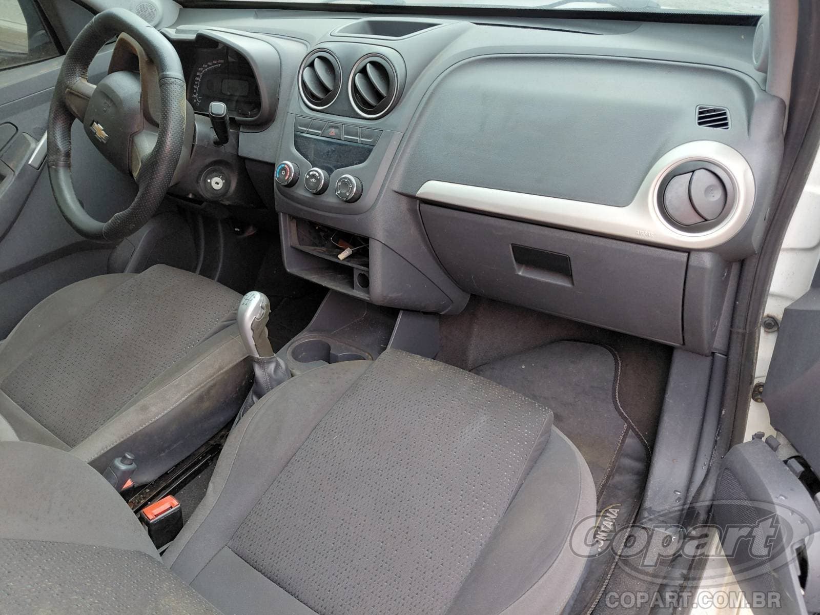 Chevrolet Montana 2018 — foto 9