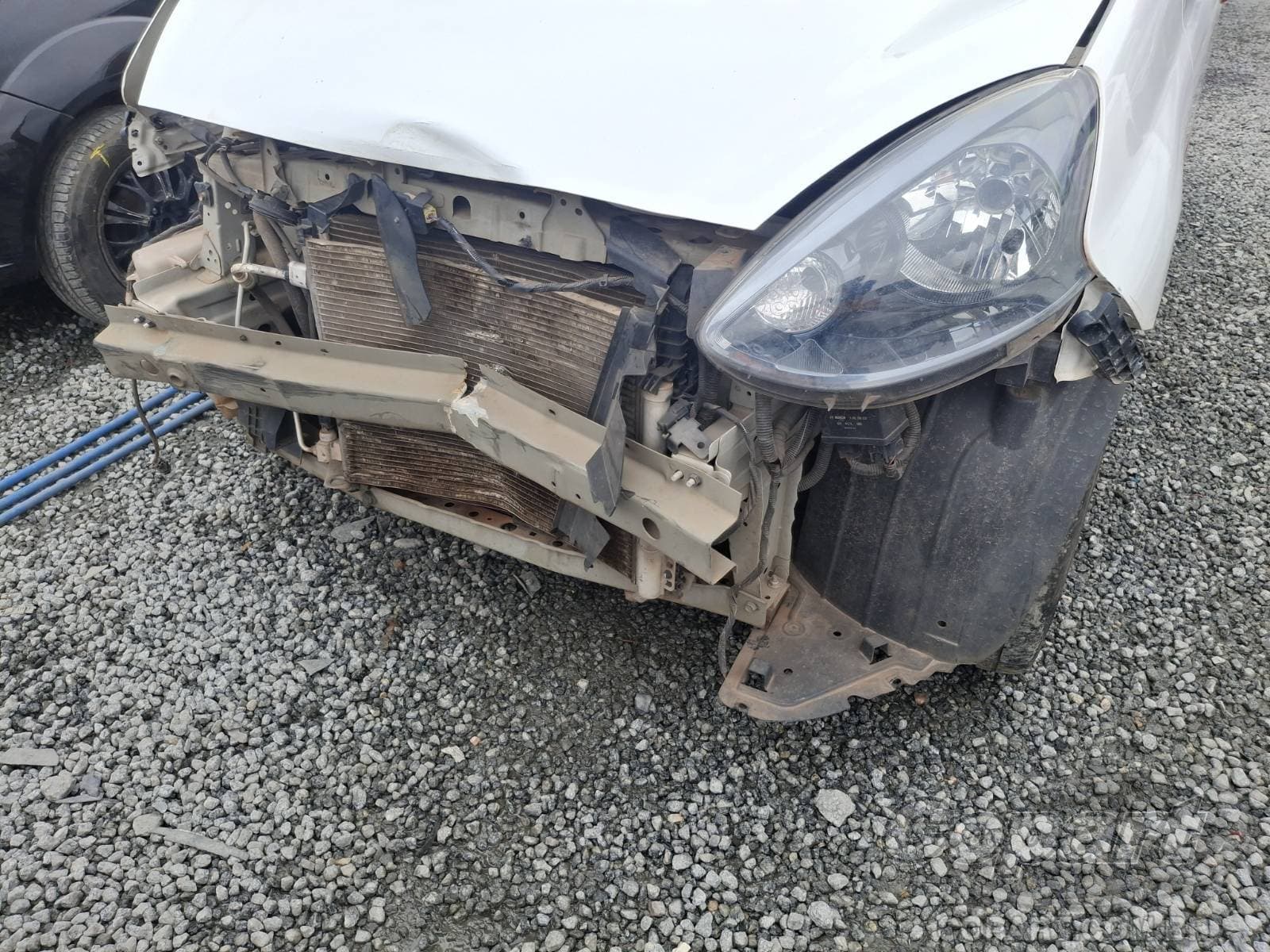 Nissan March 2016 — foto 11