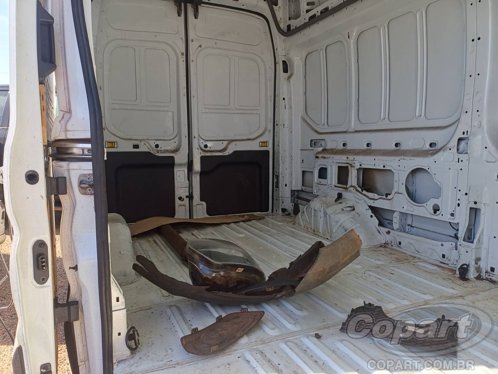 Ford Transit Furgao 2023 — foto 6