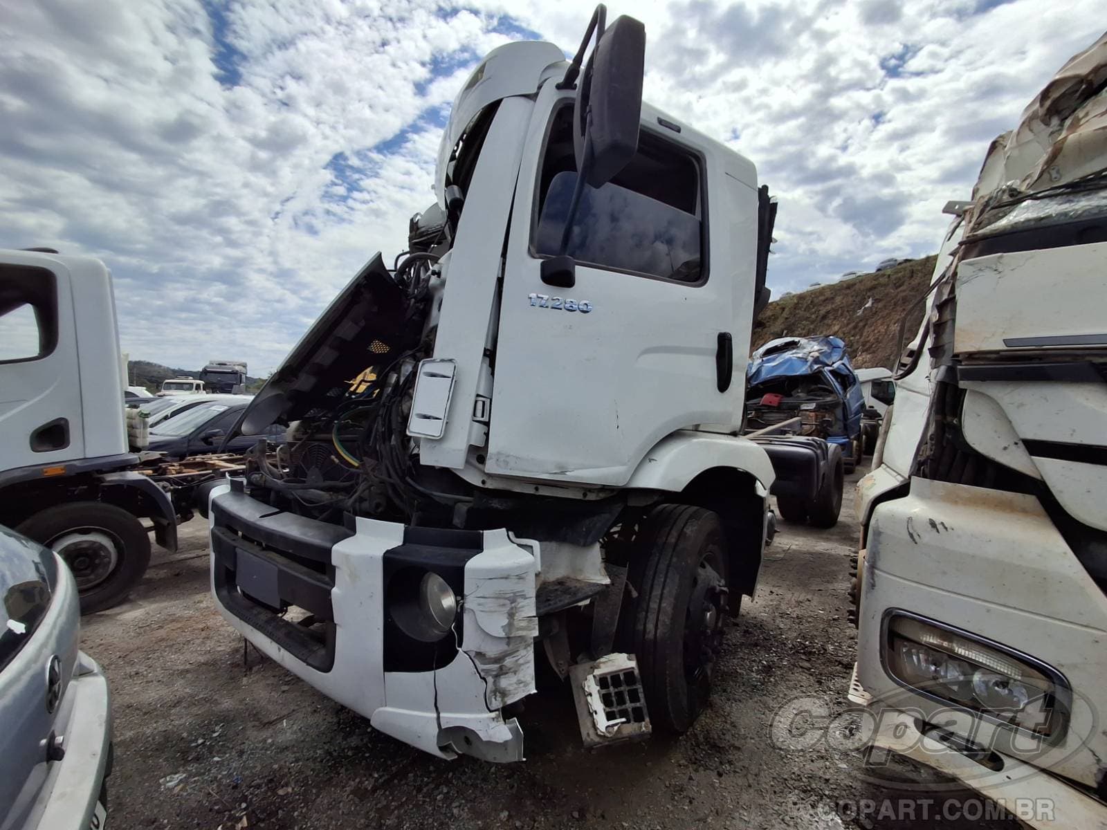 Volkswagen Constellation 2015 — foto 2