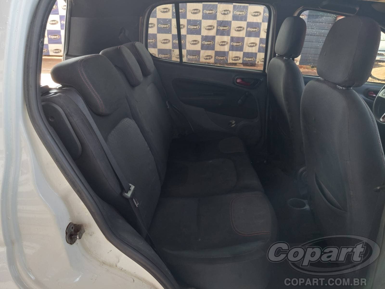 Fiat UNO 2015 — foto 6