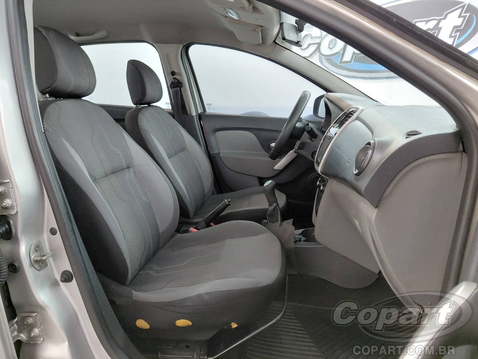 Renault Logan 2019 — foto 5
