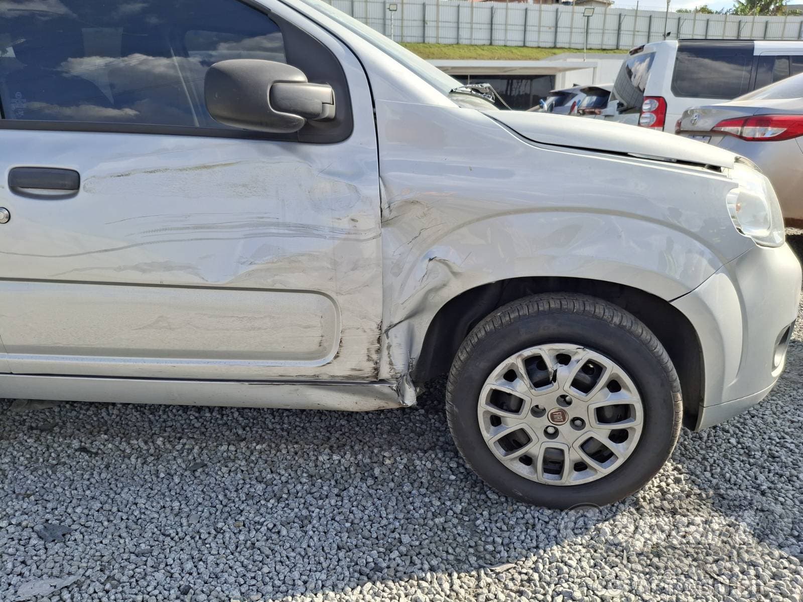 Fiat UNO 2014 — foto 15