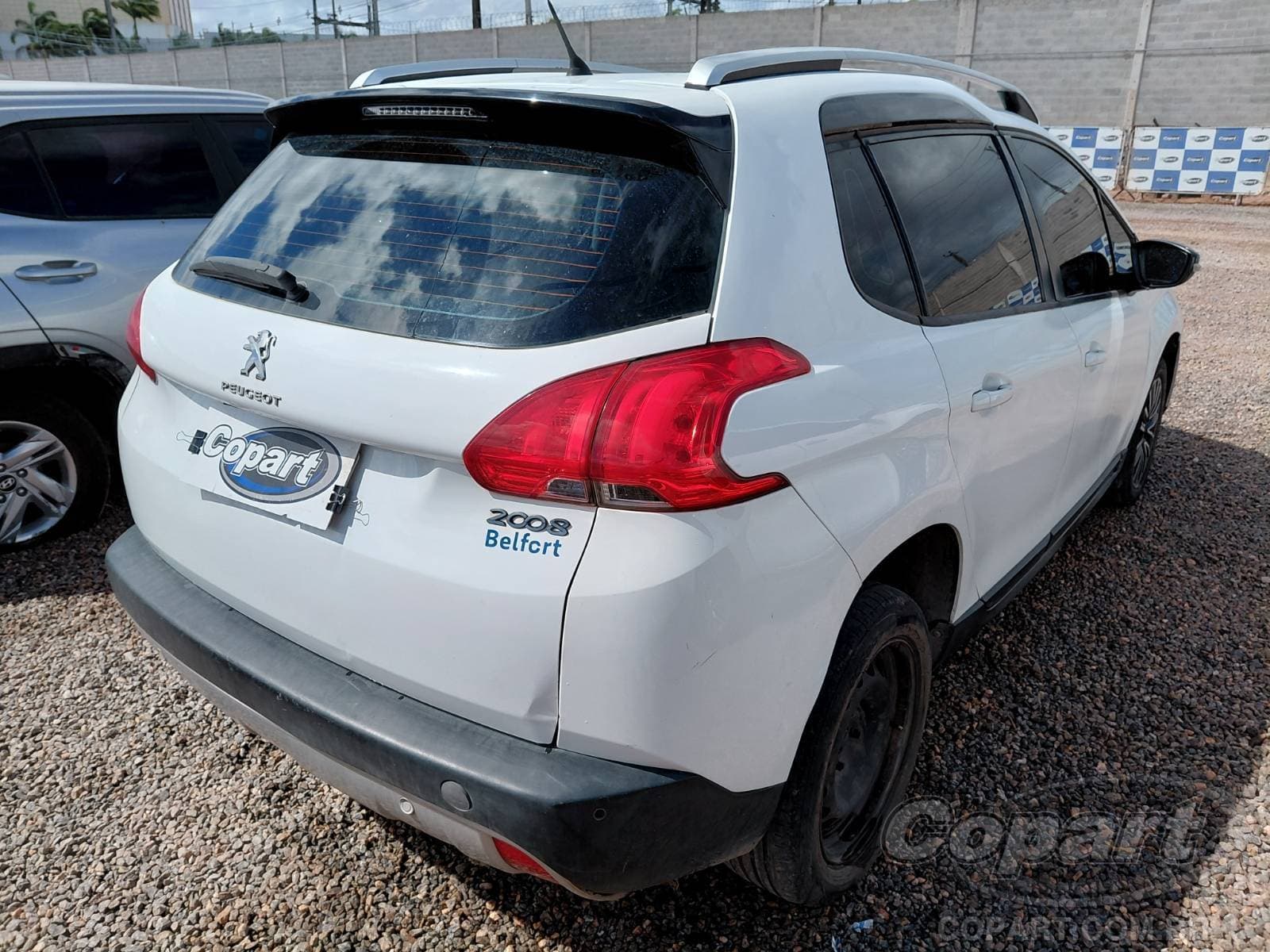 Peugeot 2008 2018 — foto 4