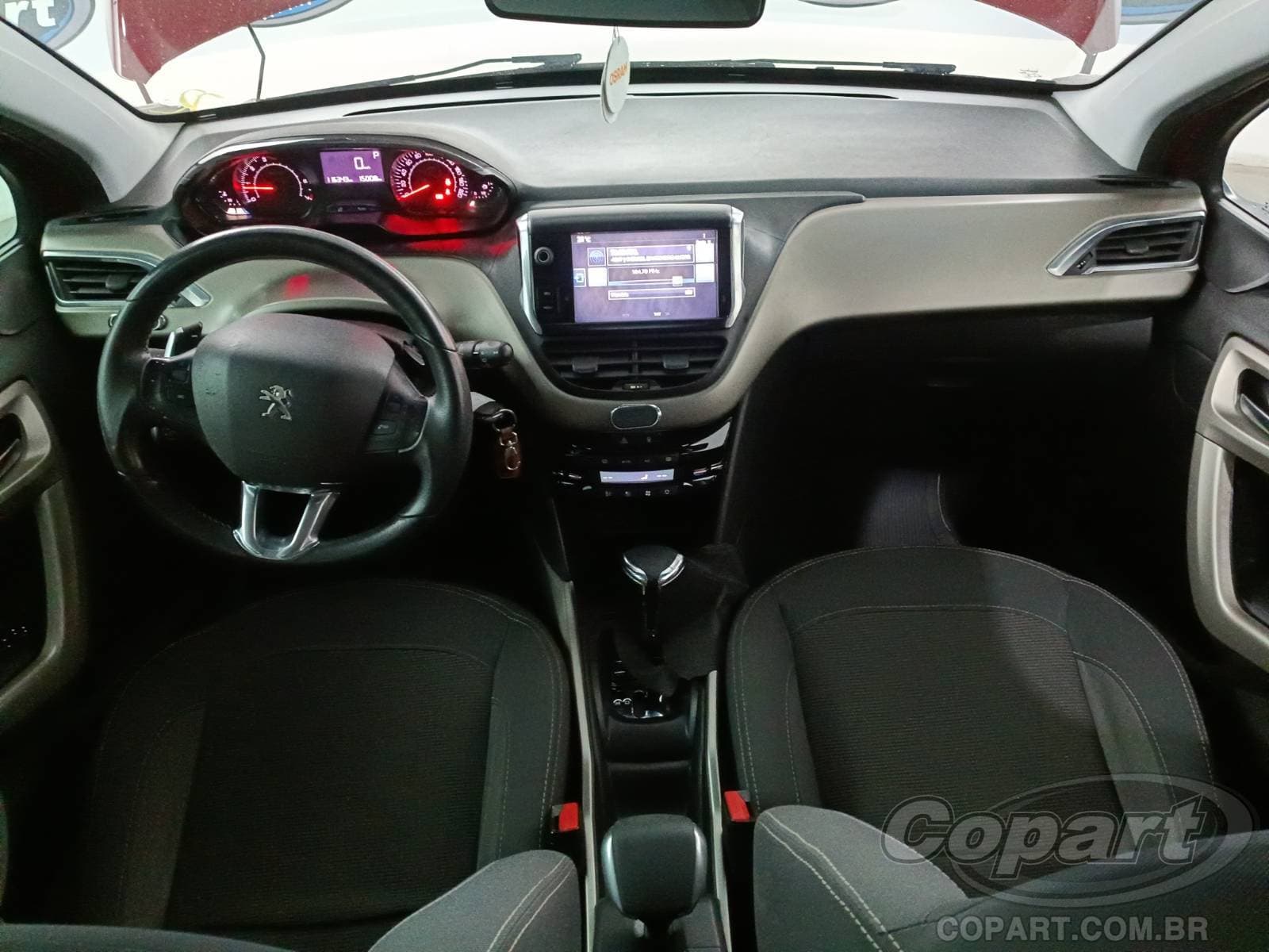 Peugeot 2008 2016 — foto 9