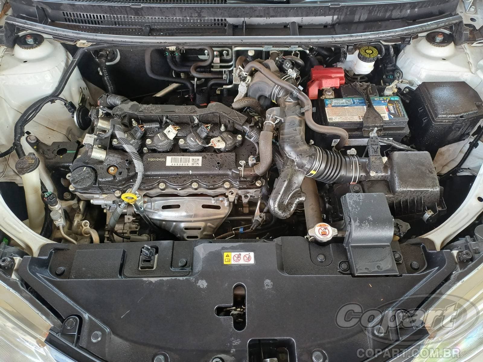 Toyota Yaris Seda 2023 — foto 7