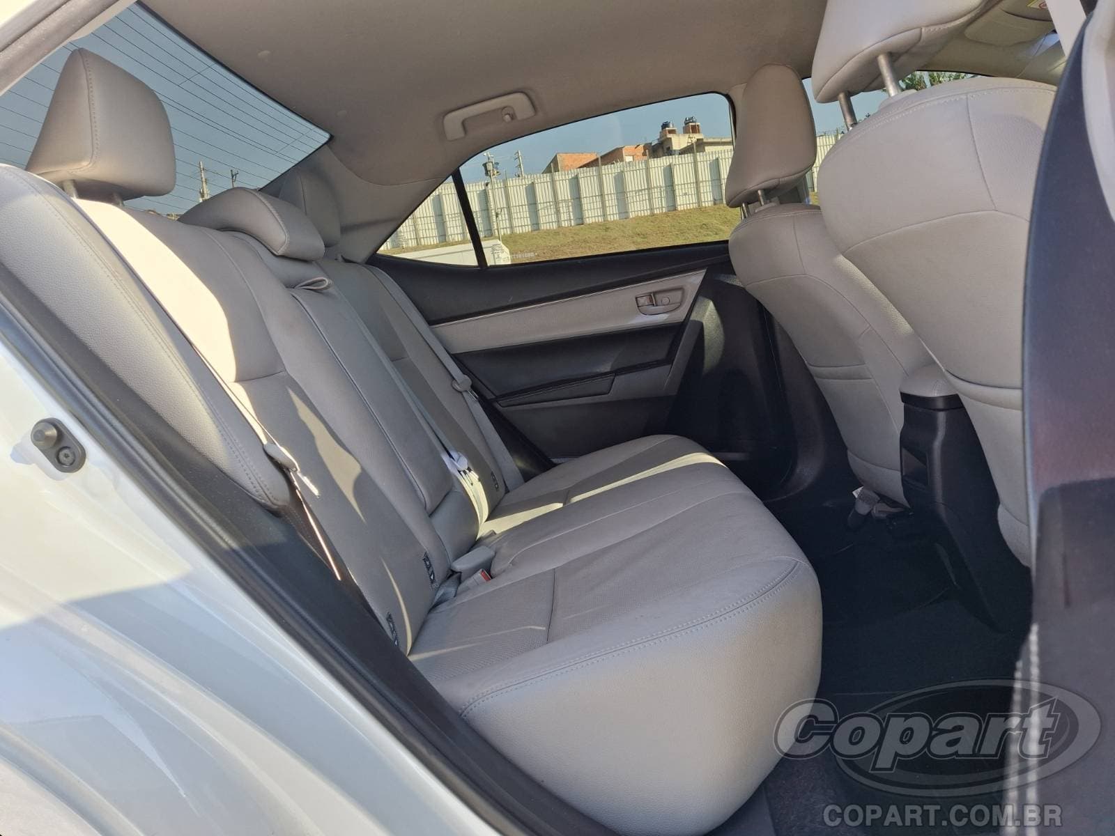 Toyota Corolla 2017 — foto 6