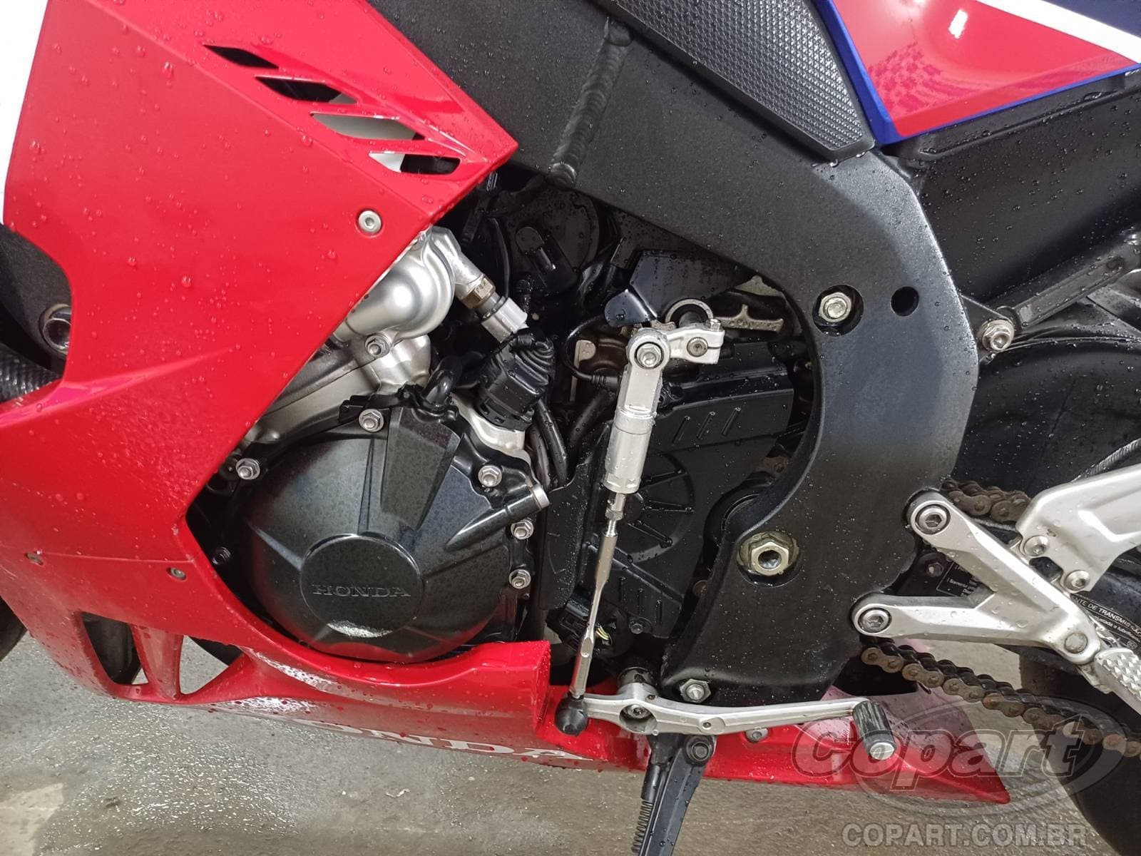 Honda CBR 1000rr-r 2022 — foto 6