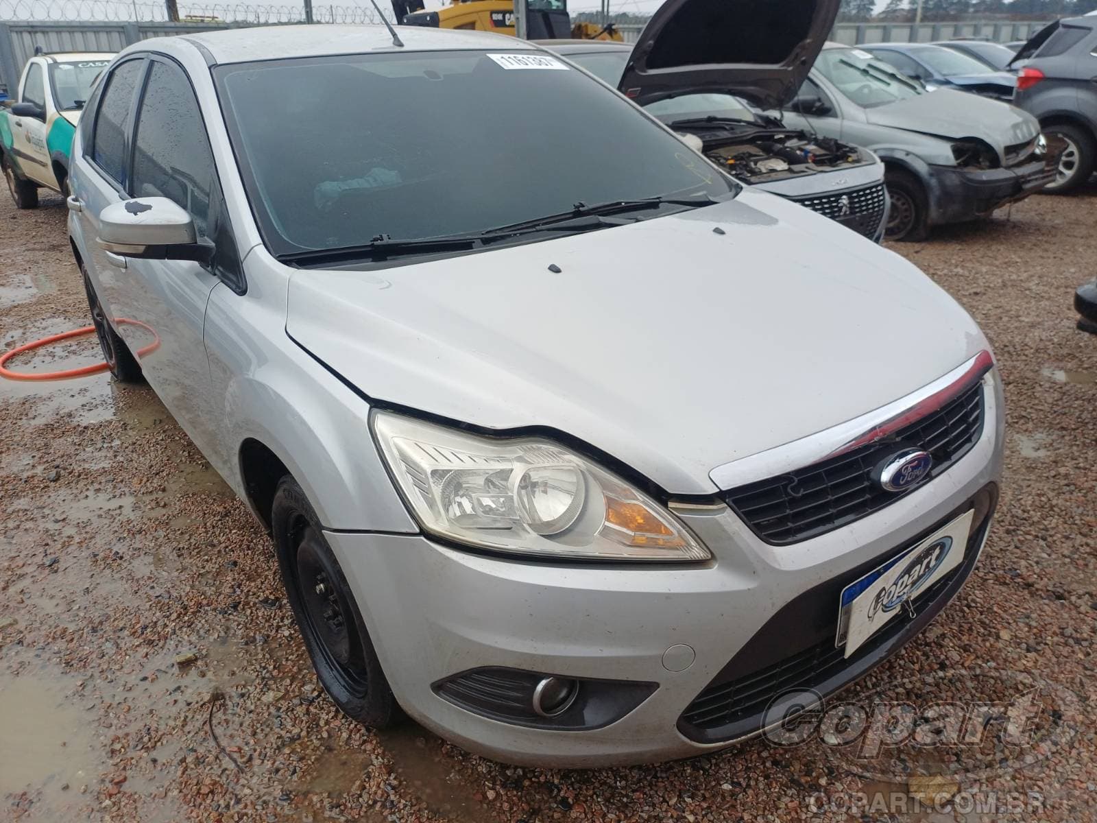 Ford Focus 2011 — foto 1
