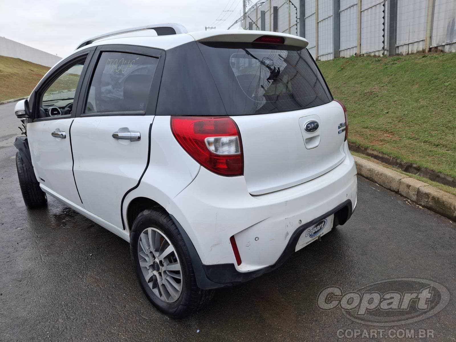 JAC Iev20 2022 — foto 3