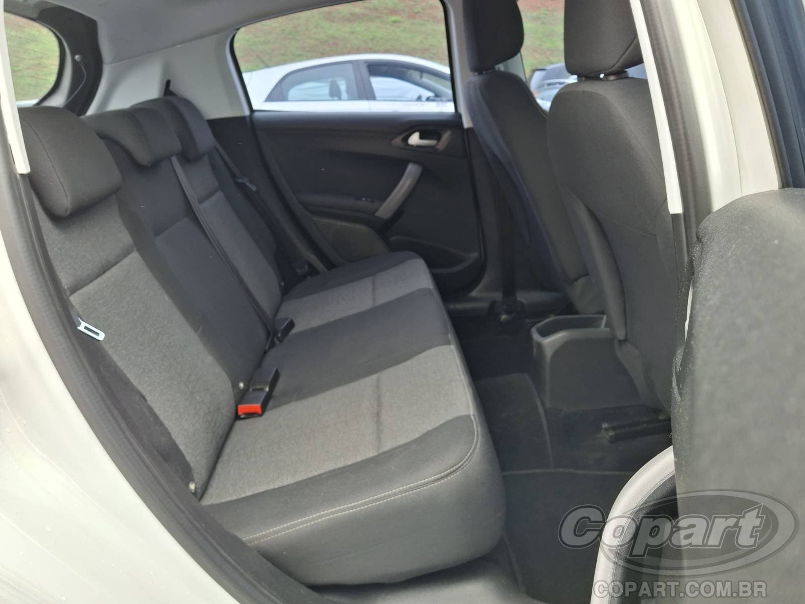 Peugeot 208 2018 — foto 6