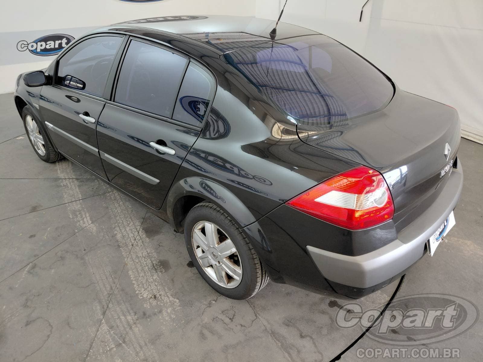 Renault Megane Sedan 2009 — foto 3