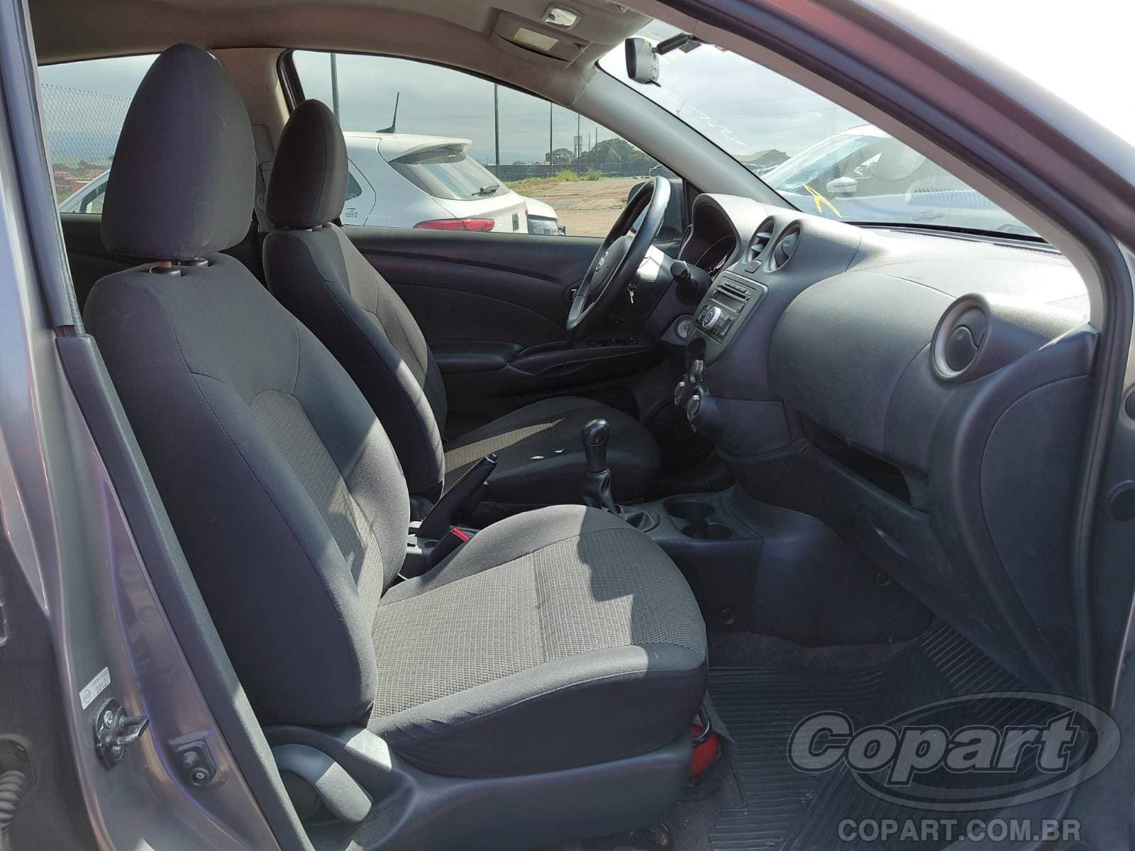 Nissan Versa 2013 — foto 5