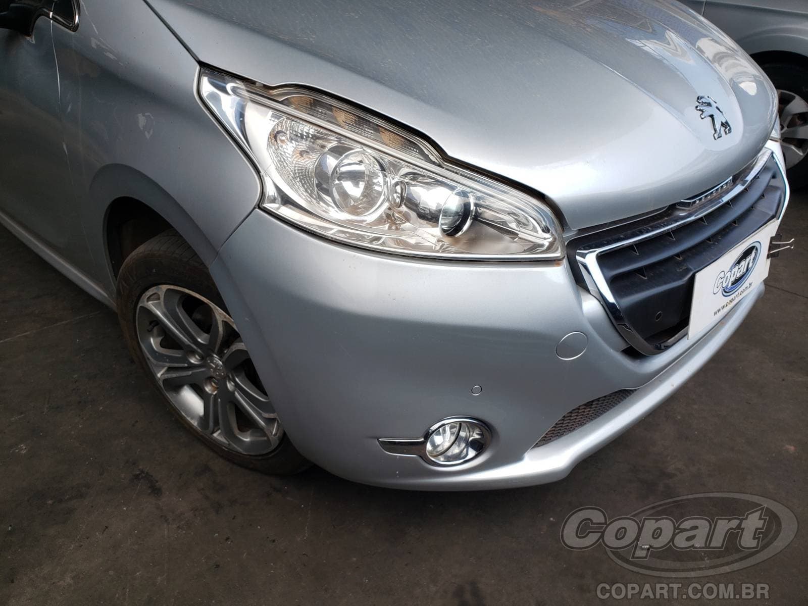 Peugeot 208 2016 — foto 11
