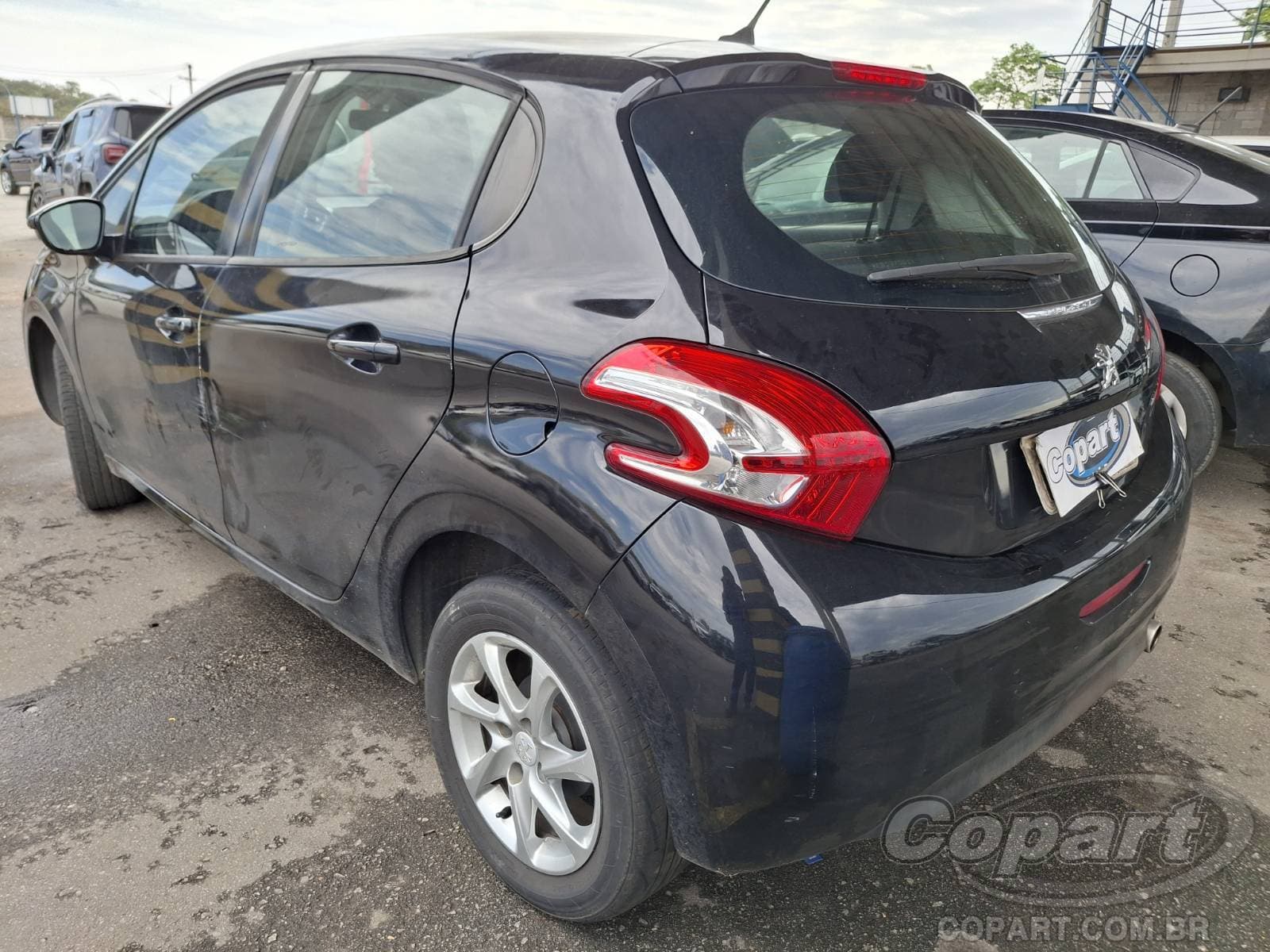 Peugeot 208 2015 — foto 3