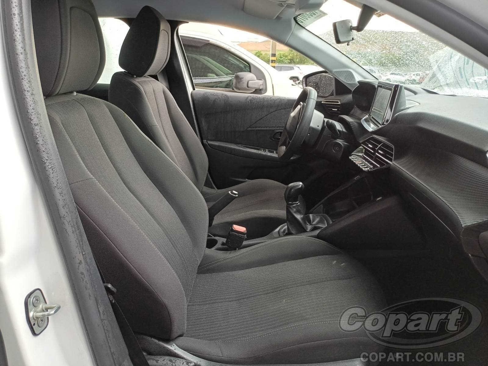 Peugeot 208 2024 — foto 5