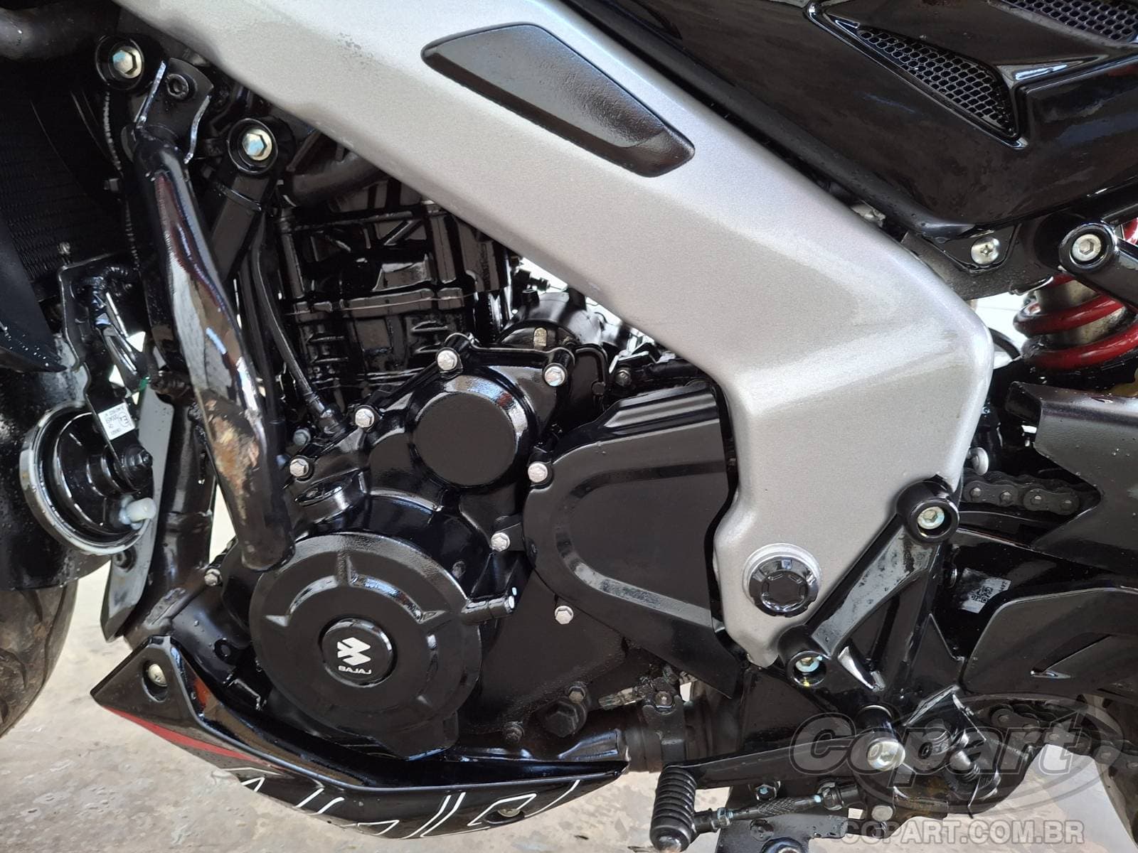 Bajaj Dominar 2026 — foto 6