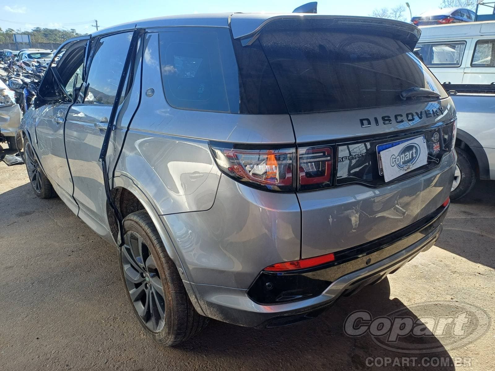 Land Rover Discovery Sport 2023 — foto 3