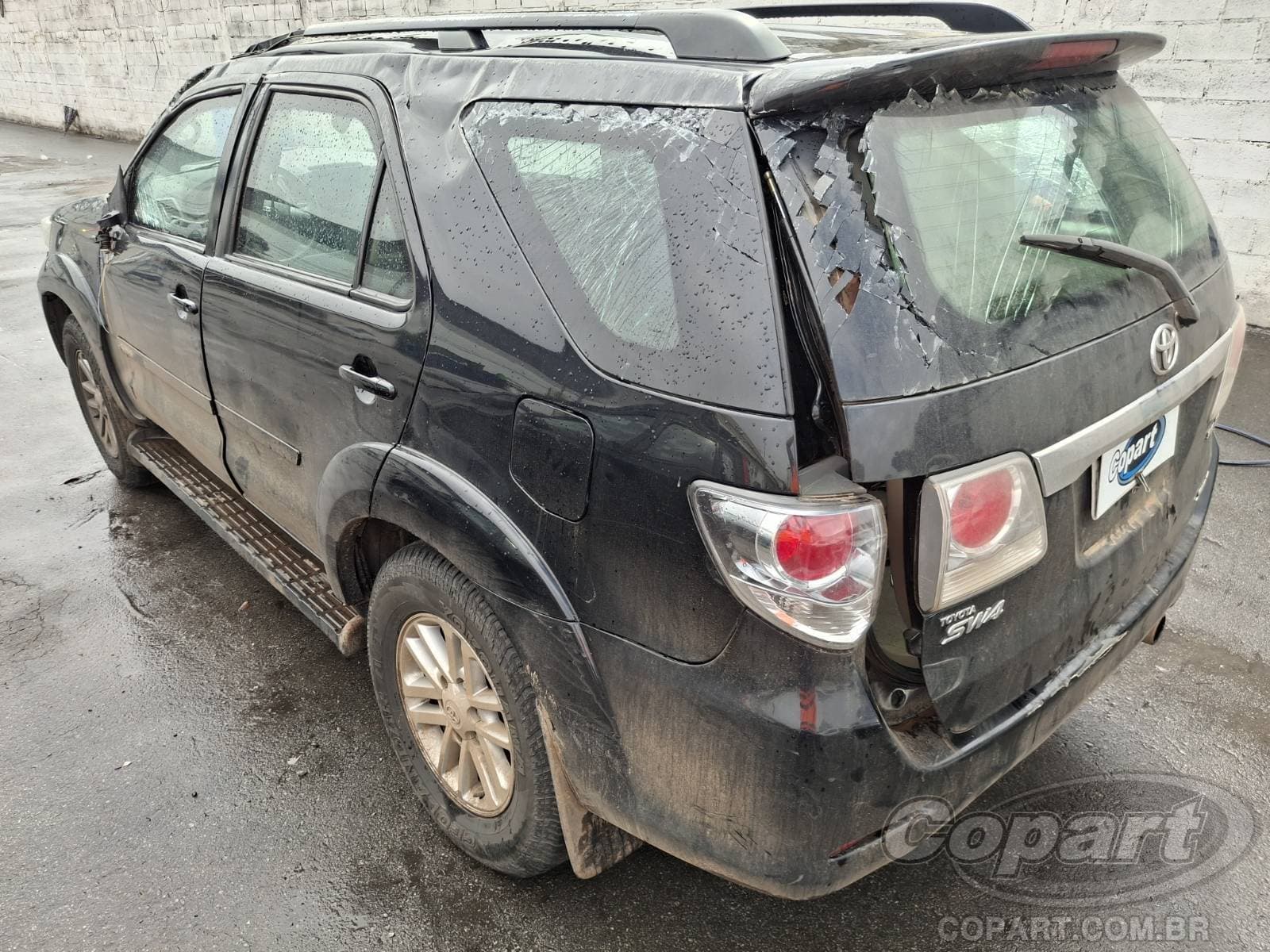 Toyota Hilux SW4 2013 — foto 3