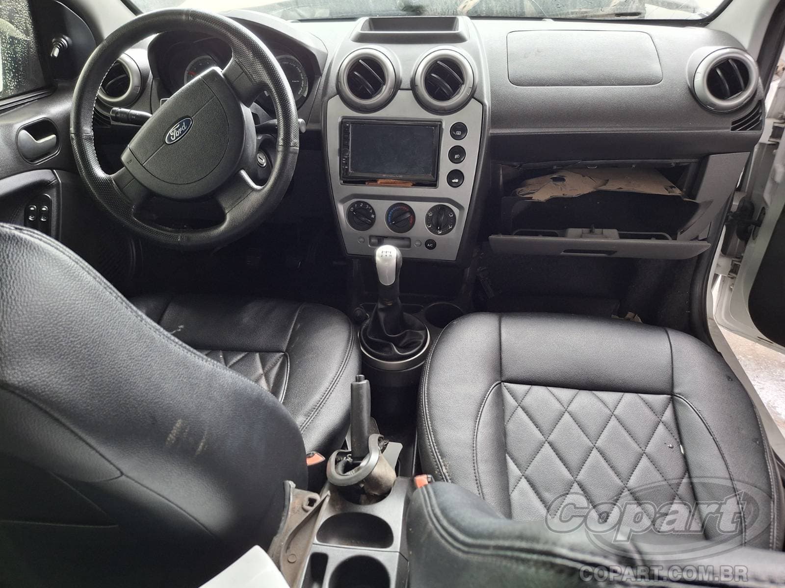 Ford Fiesta 2013 — foto 9