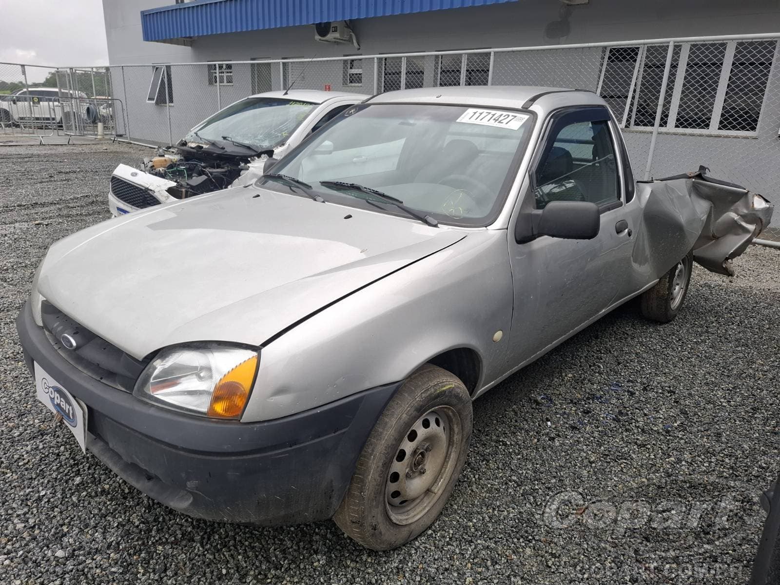 Ford Courier 2013 — foto 2