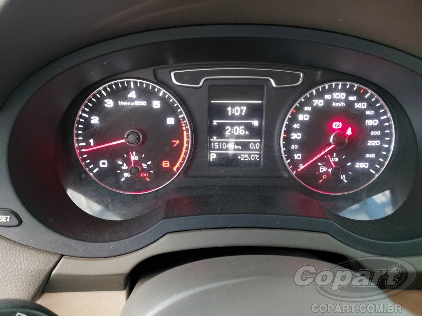 Audi Q3 2013 — foto 8