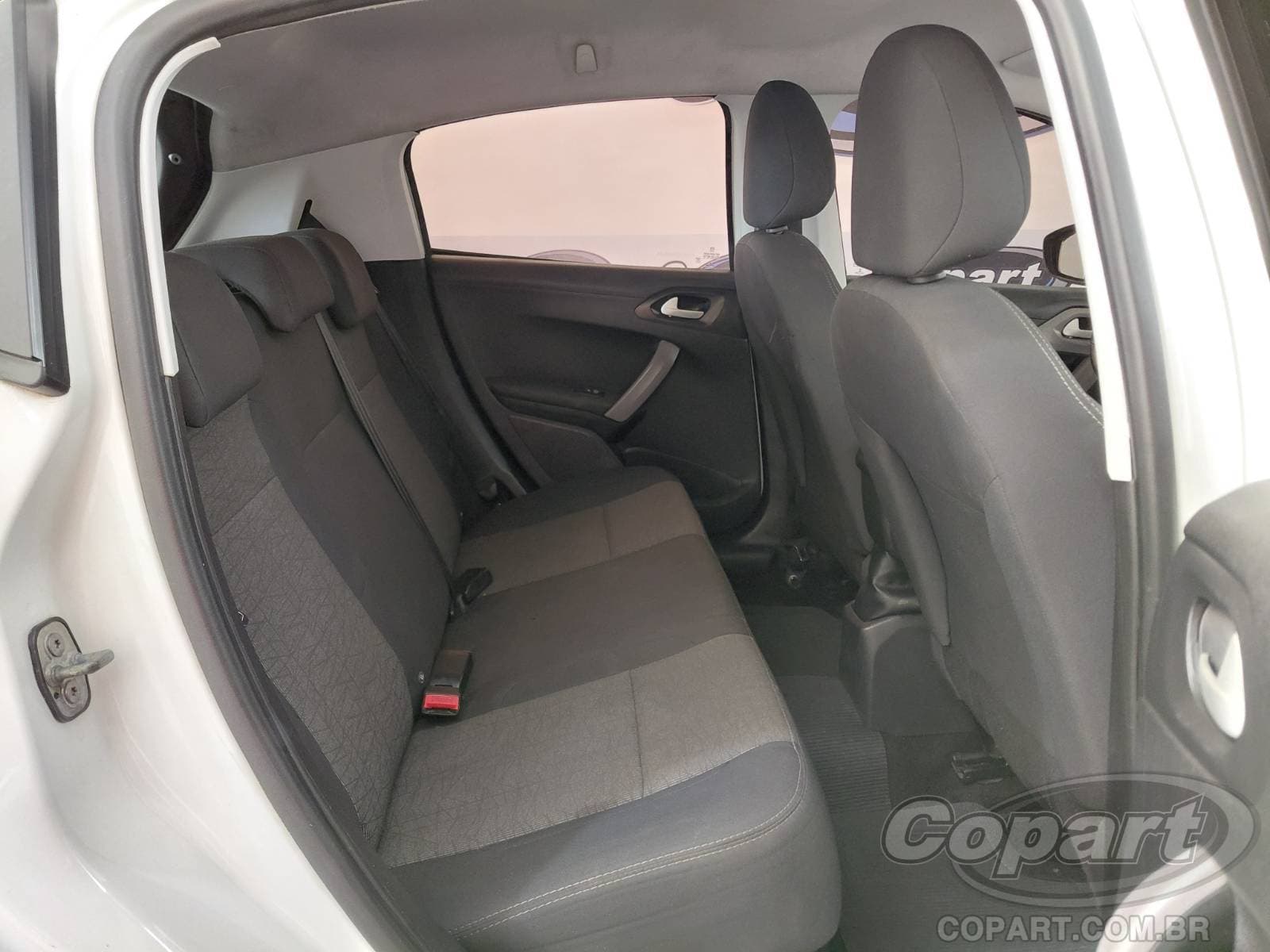 Peugeot 208 2019 — foto 6