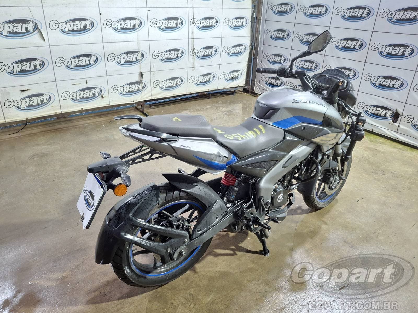 Bajaj Dominar 2026 — foto 4