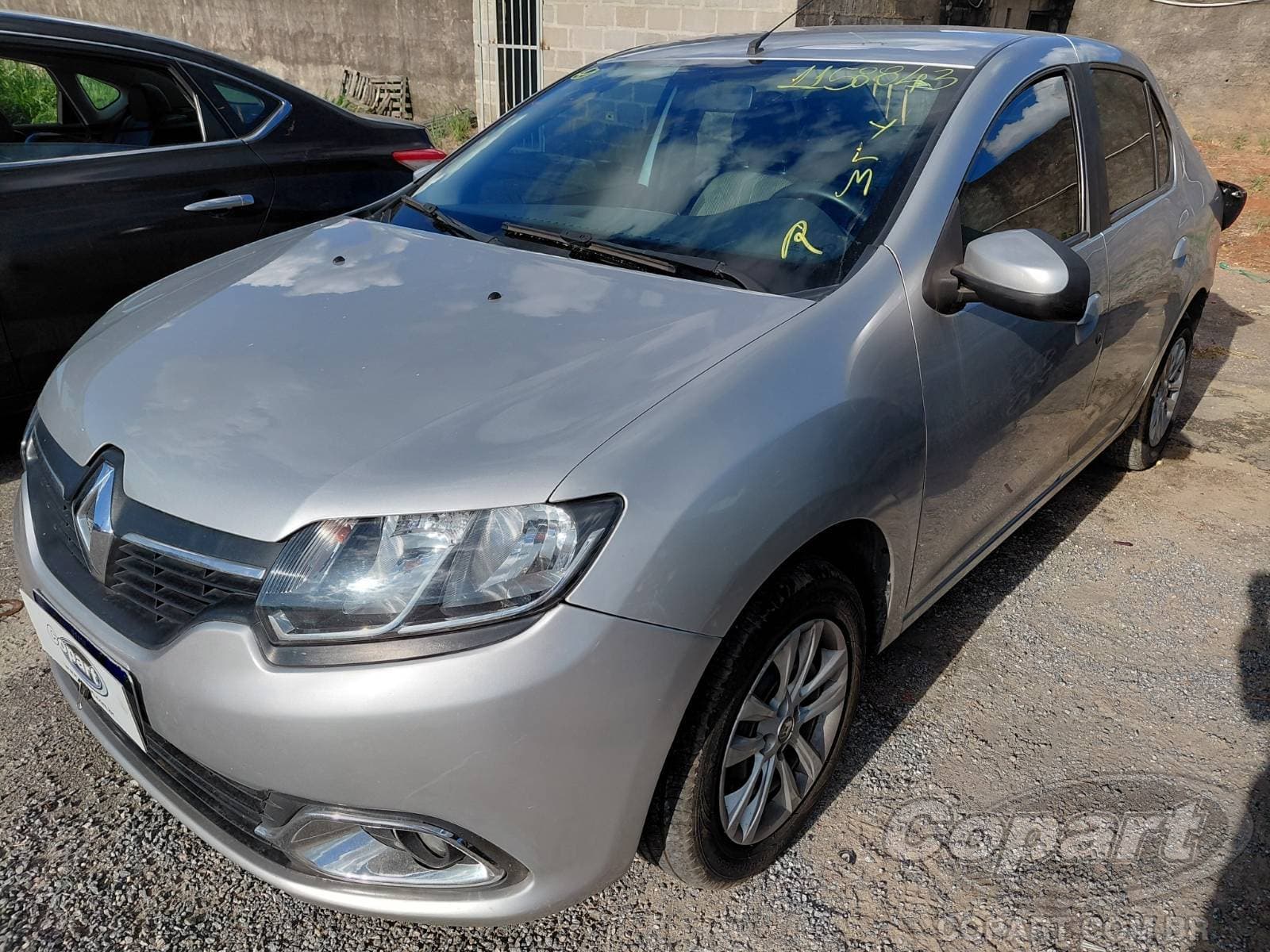 Renault Logan 2016 — foto 2