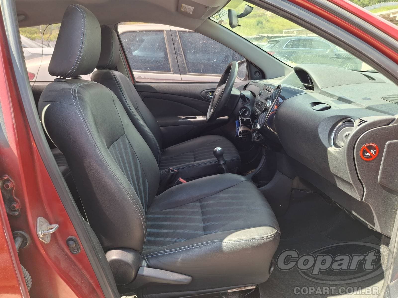 Toyota Etios 2016 — foto 5