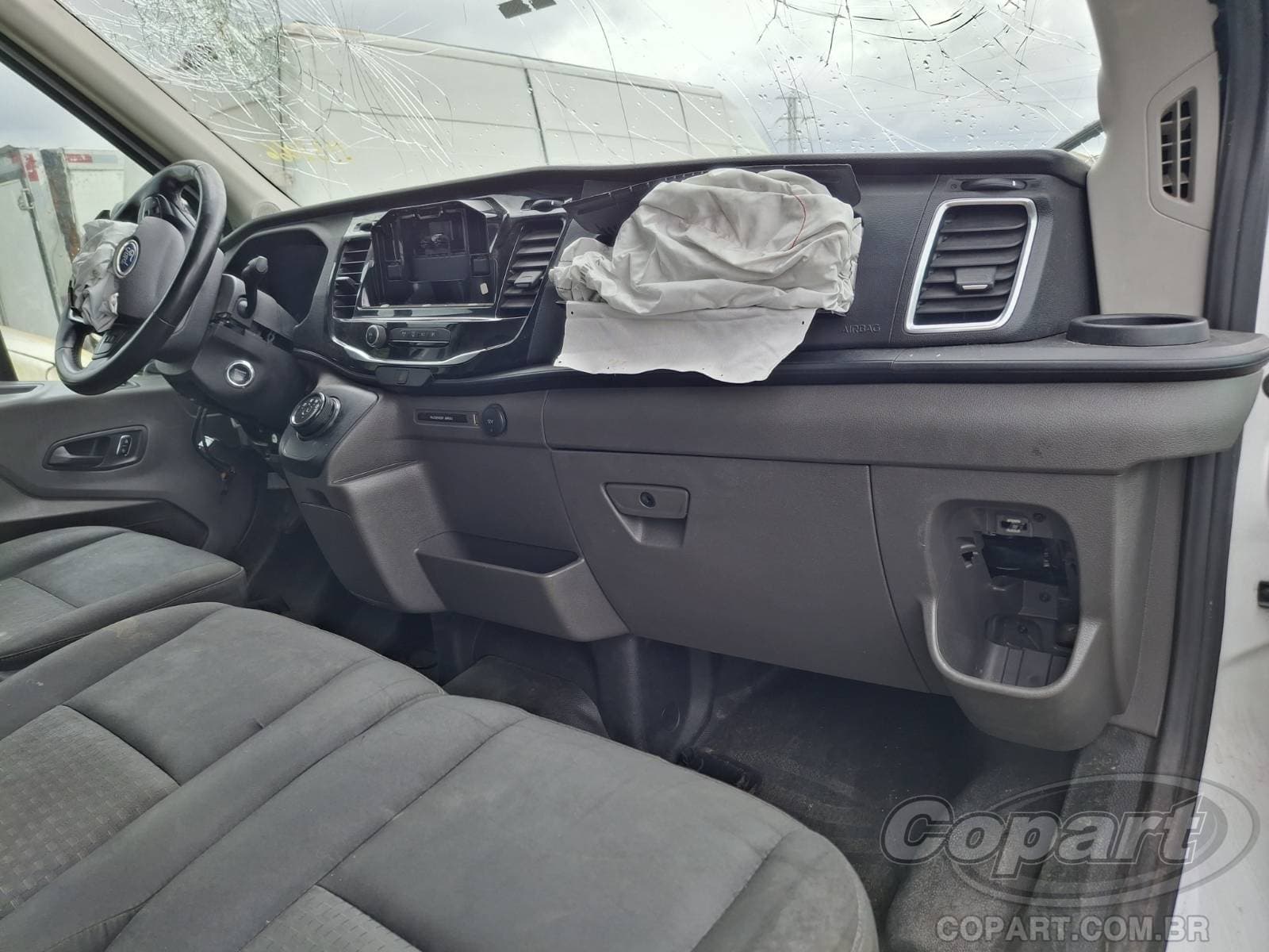 Ford E-transit Furgao 2024 — foto 9